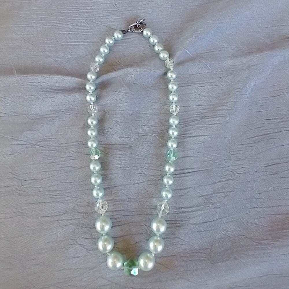 Green Faux Pearl Crystal Hand Knotted Necklace Toggle Clasp Vtg. Beads